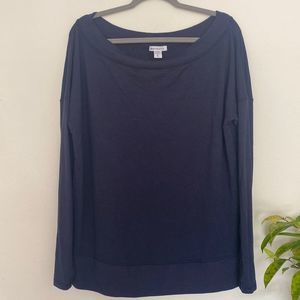 Athleta boat neck long sleeve sweatshirt navy hidden thumb holes size XL